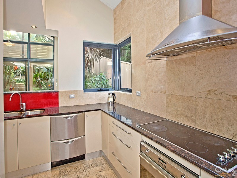 33 Hillcrest Ave, Hurstville NSW 2220