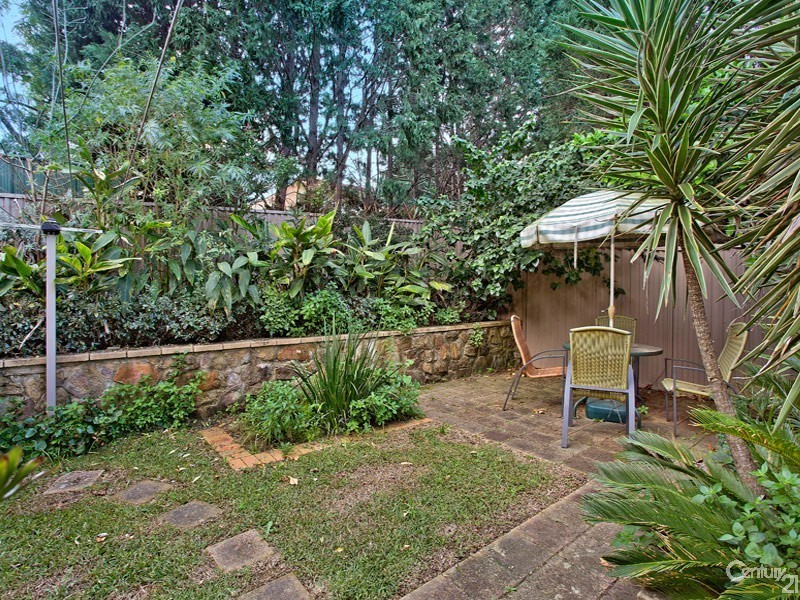 33 Hillcrest Ave, Hurstville NSW 2220