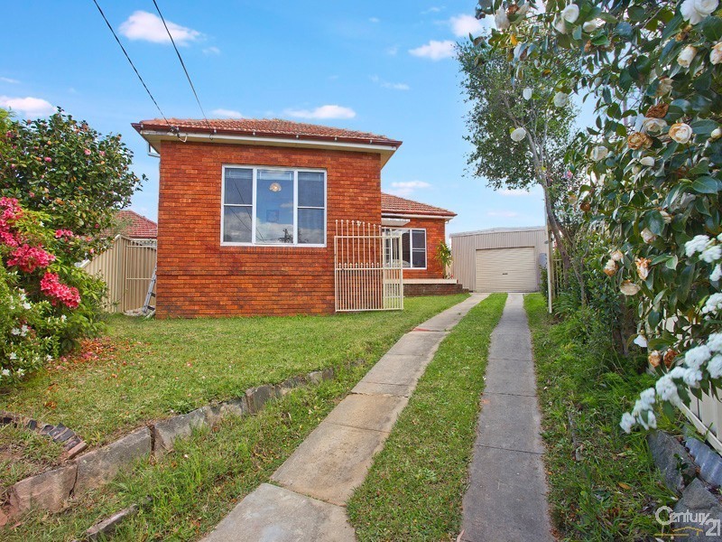 37 Mayfair Cr, Beverly Hills NSW 2209