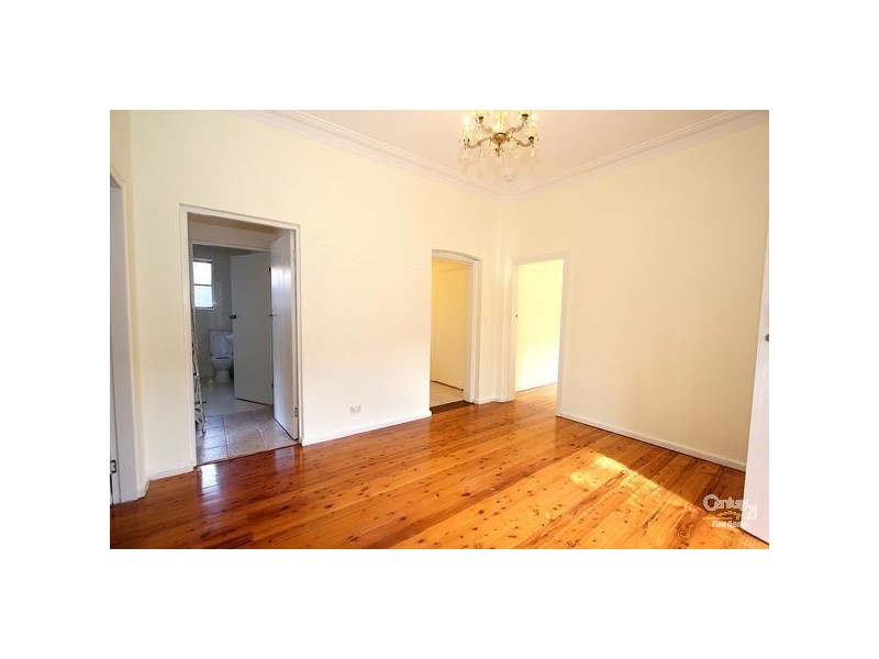 2/11 Moyarta Street, Hurstville NSW 2220