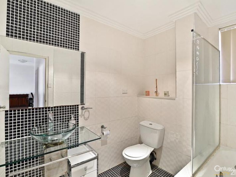 2/17 Oriental Street, Bexley NSW 2207