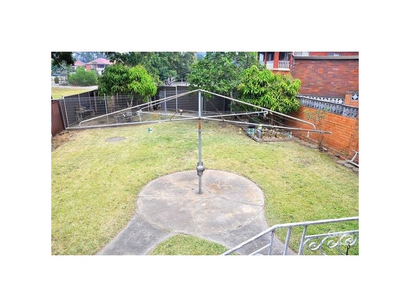 42 Allambee Crescent, Beverly Hills NSW 2209