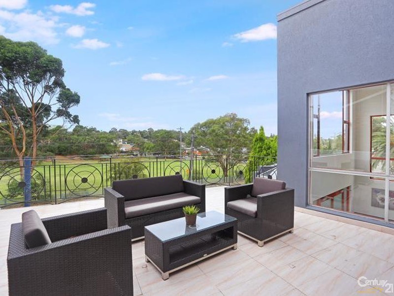 18 Kyle Pde, Kyle Bay NSW 2221