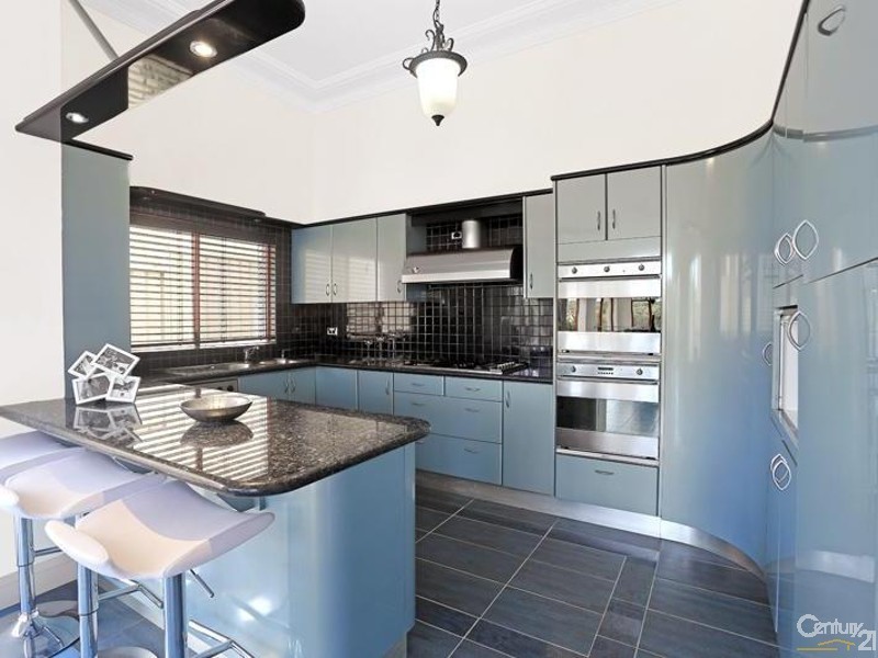 18 Kyle Pde, Kyle Bay NSW 2221