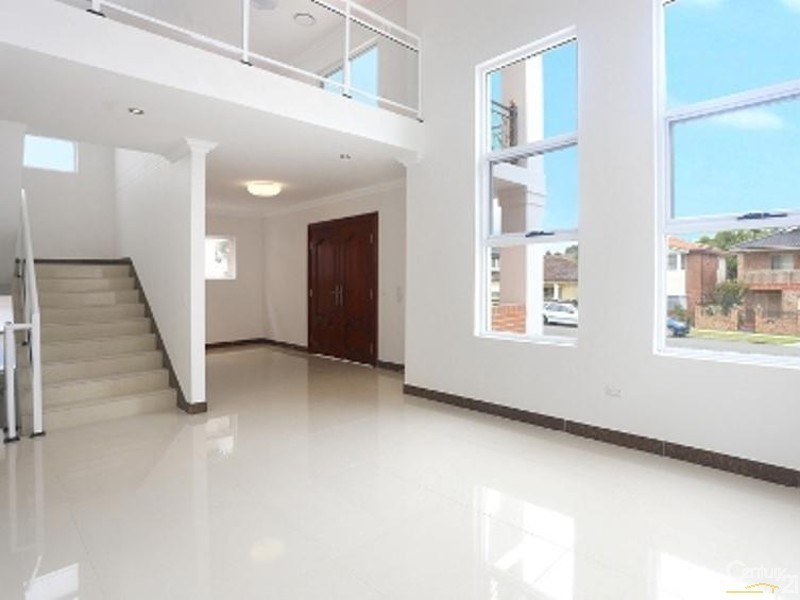 218 Carrington Avenue, Hurstville NSW 2220