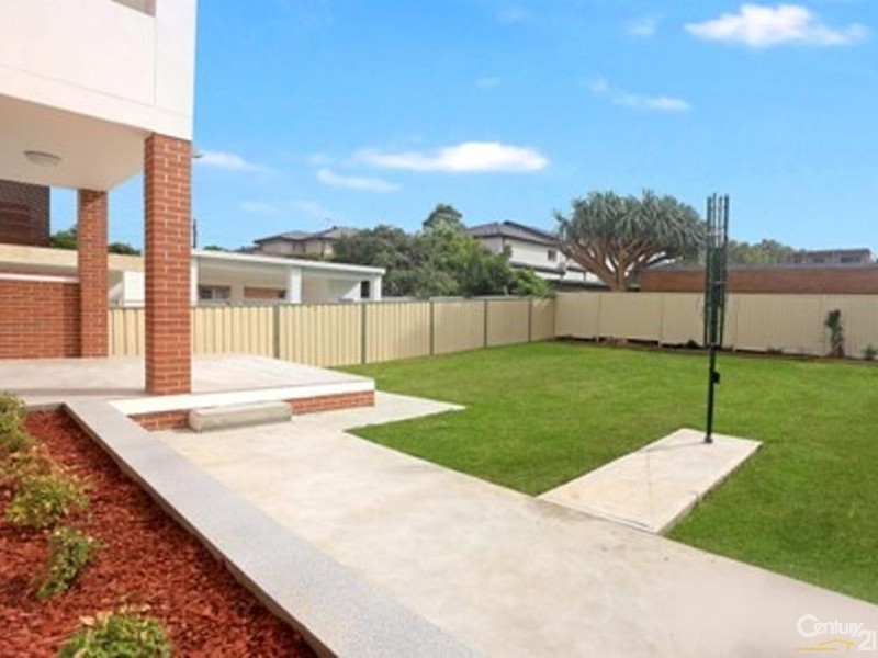 218 Carrington Avenue, Hurstville NSW 2220