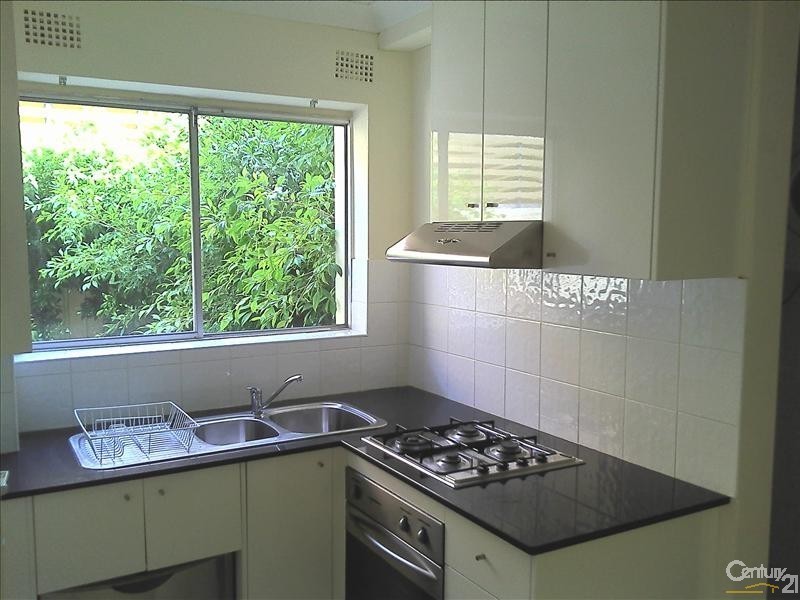 2/36 Gloucester Road, Hurstville NSW 2220