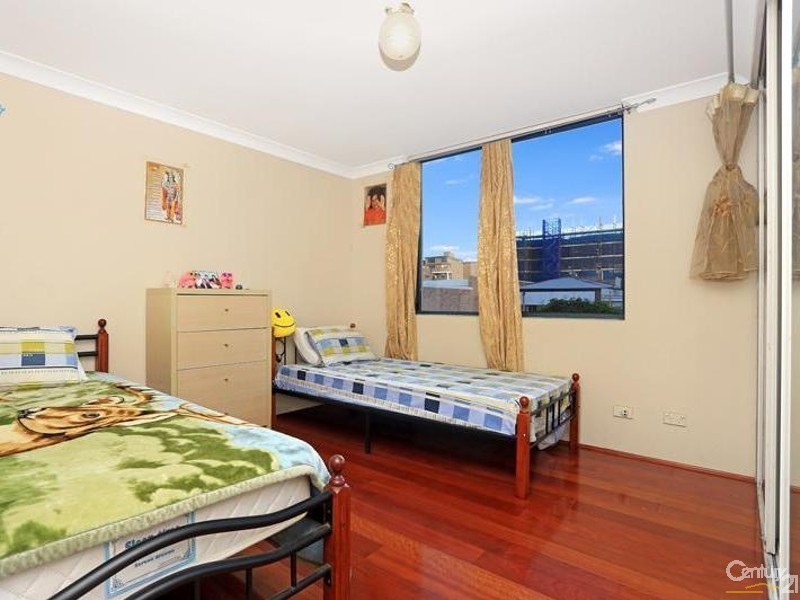 2/1-5a The Avenue, Hurstville NSW 2220