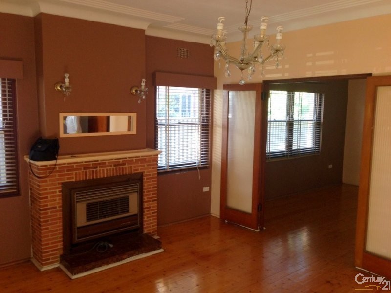 44 Welfare Ave, Beverly Hills NSW 2209