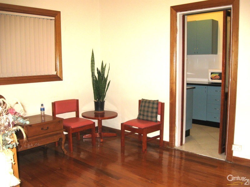 2/49 Cambridge Street, Penshurst NSW 2222