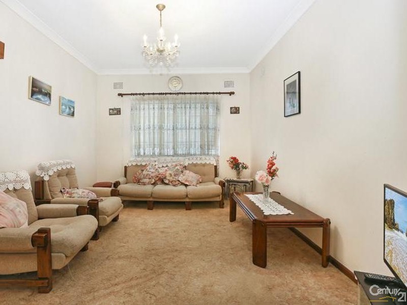 78 Beronga Avenue, Hurstville NSW 2220