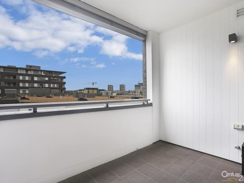 A513/19 Baywater Drive, Wentworth Point NSW 2127