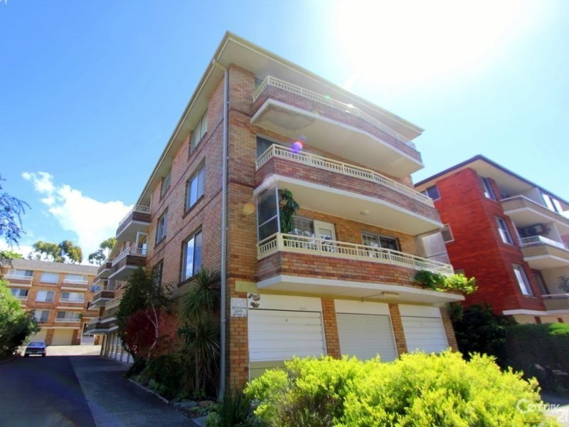 8/27  Cambridge Street, Penshurst NSW 2222