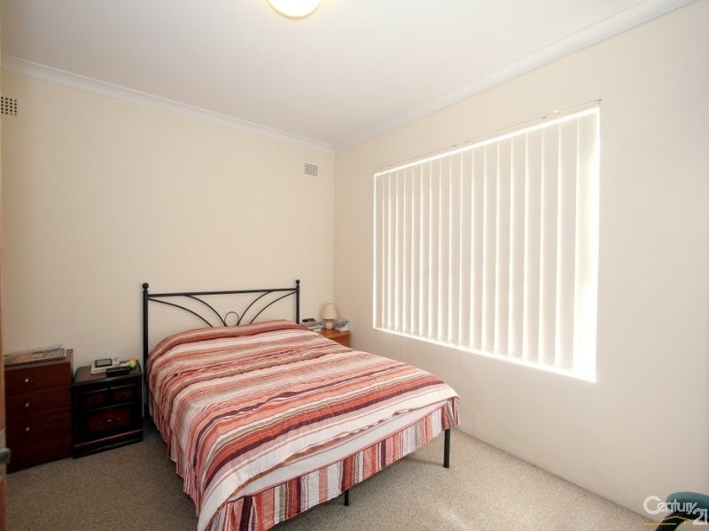 8/27  Cambridge Street, Penshurst NSW 2222