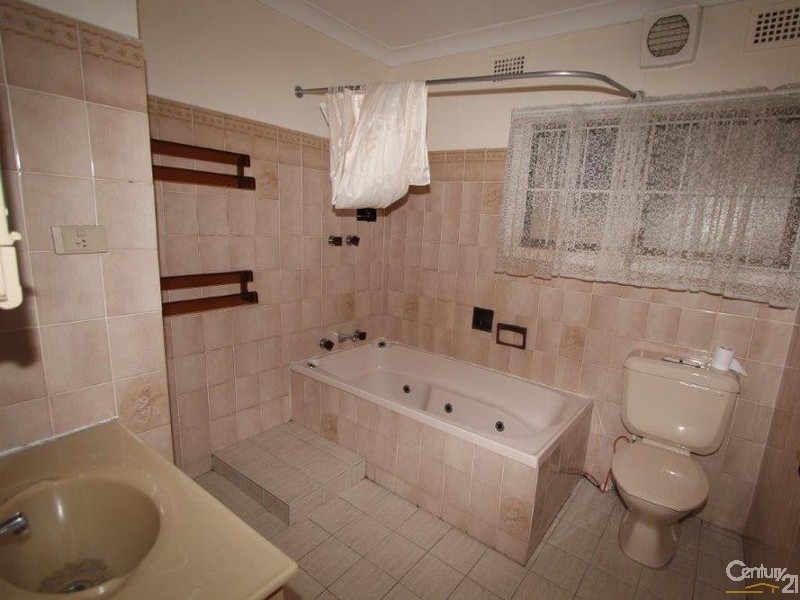 42 Forsyth Street, Kingsgrove NSW 2208