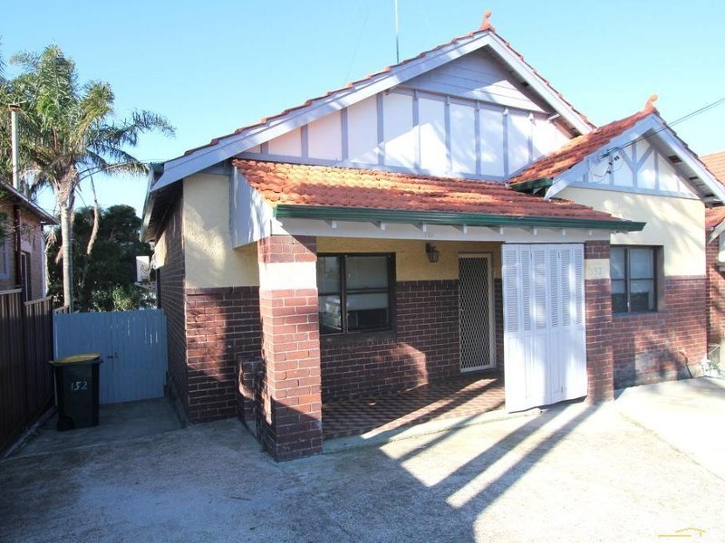 152 WONIORA ROAD, South Hurstville NSW 2221