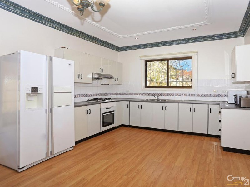 18 Low Street, Hurstville NSW 2220