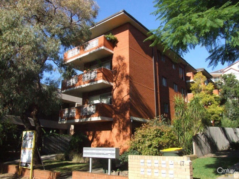 8/15 Gloucester Road, Hurstville NSW 2220