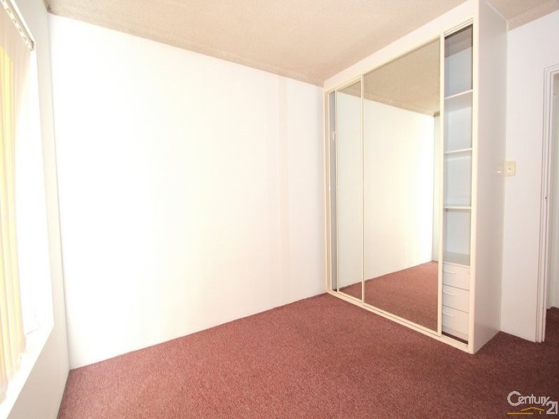 8/15 Gloucester Road, Hurstville NSW 2220