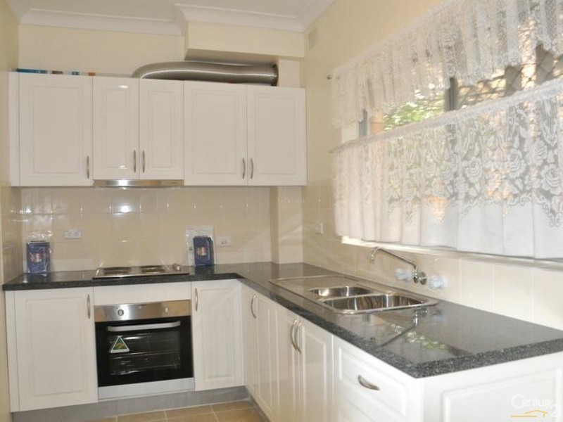 2/32 WOIDS AVENUE, Hurstville NSW 2220