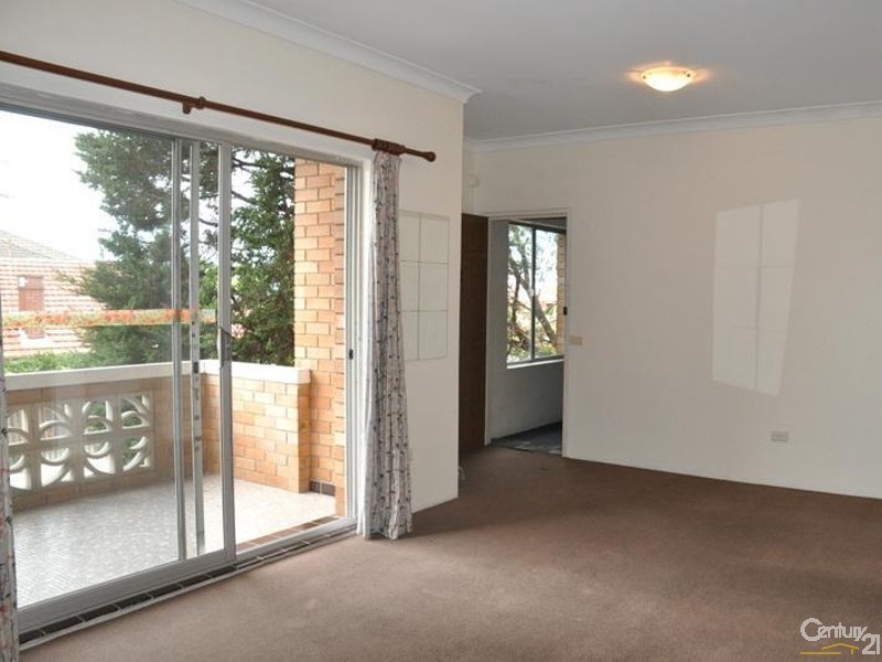 2/32 WOIDS AVENUE, Hurstville NSW 2220