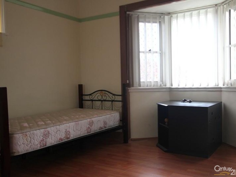 9 DEMAINE AVENUE, Bexley North NSW 2207