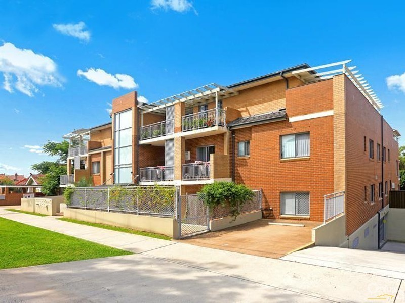 2/20  Arcadia Street, Penshurst NSW 2222