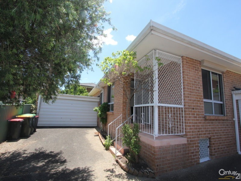 2/32 Clevedon Road, Hurstville NSW 2220