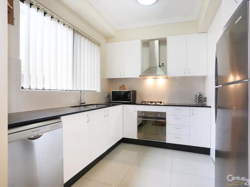 4/22 Paris Street, Carlton NSW 2218