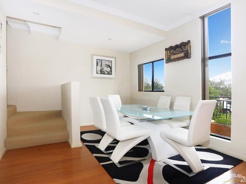 4/22 Paris Street, Carlton NSW 2218