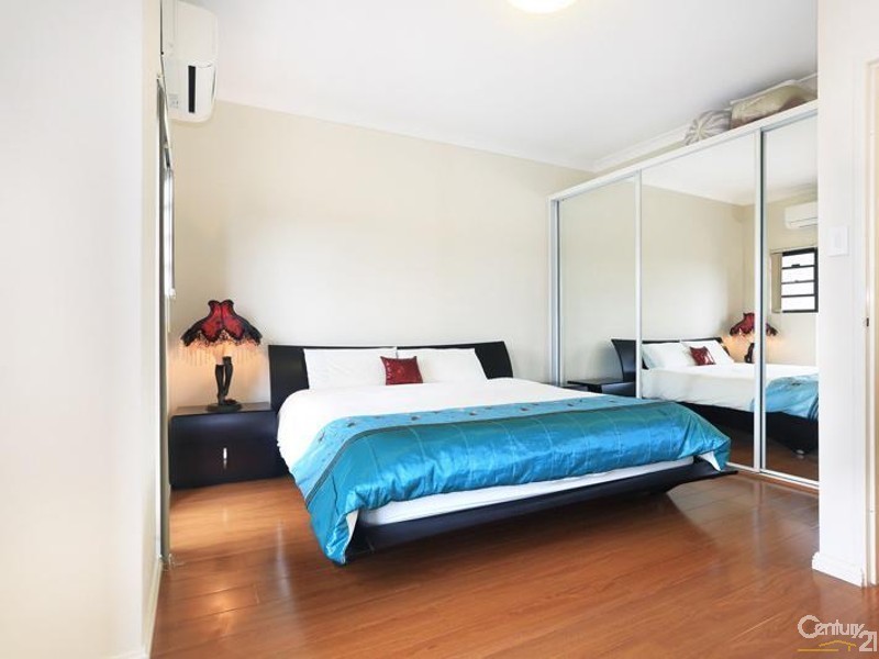 4/22 Paris Street, Carlton NSW 2218