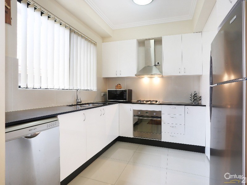 4/22 Paris Street, Carlton NSW 2218