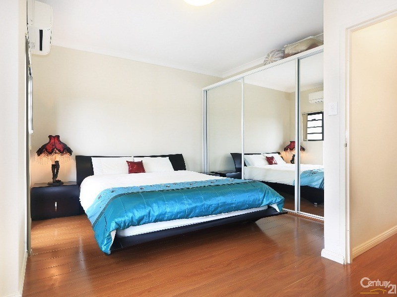 4/22 Paris Street, Carlton NSW 2218