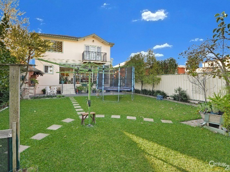 128 Hillcrest Avenue, Hurstville Grove NSW 2220