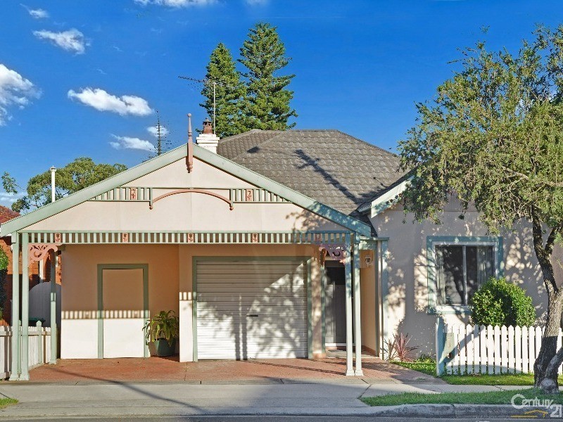 128 Hillcrest Avenue, Hurstville Grove NSW 2220