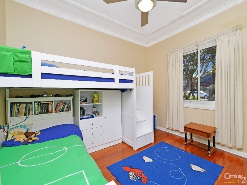 128 Hillcrest Avenue, Hurstville Grove NSW 2220