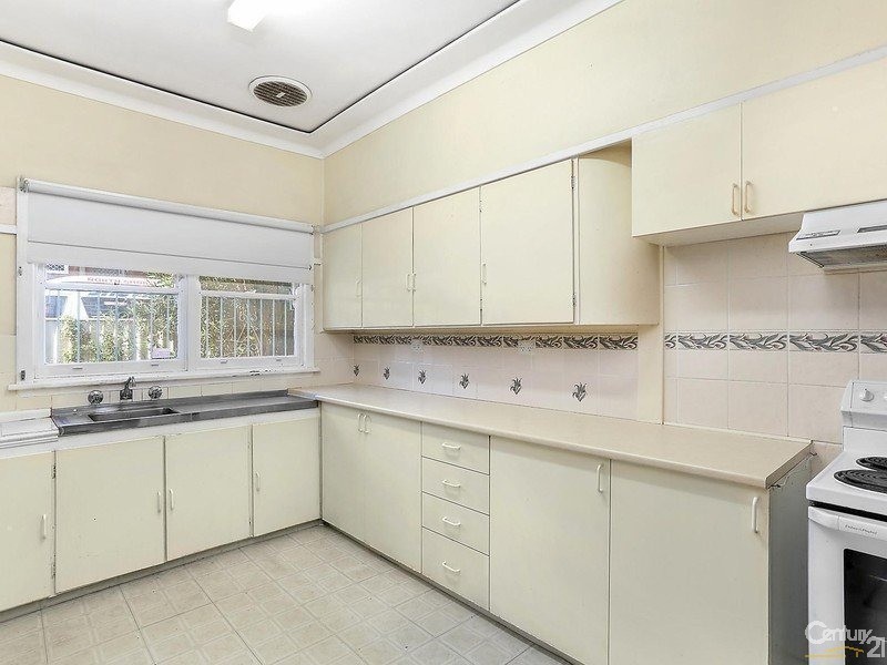 8 Smiths Avenue, Hurstville NSW 2220