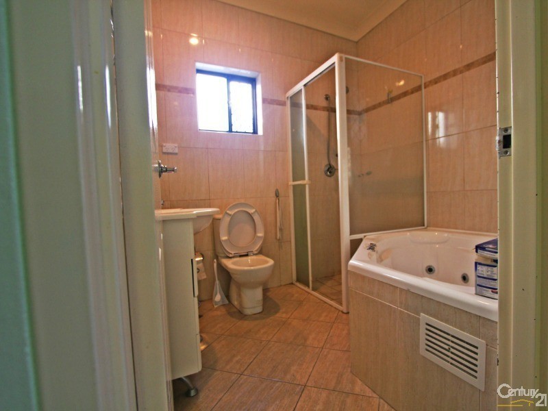 15 Barry Avenue, Mortdale NSW 2223