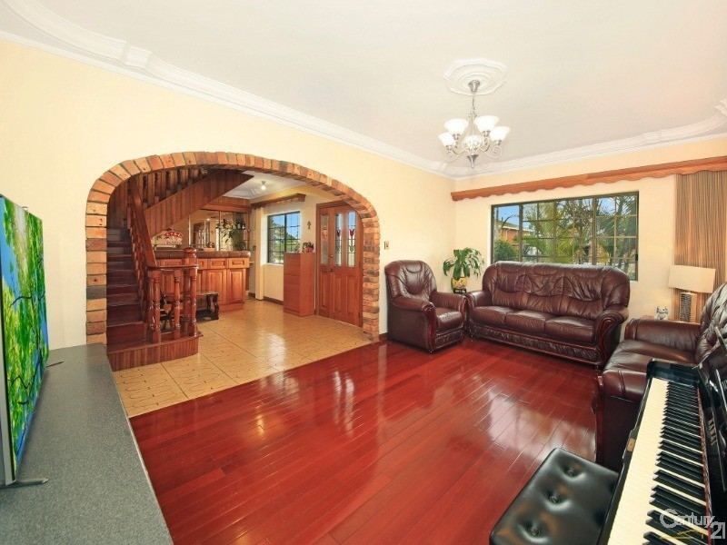 163 Carrington Ave, Hurstville NSW 2220