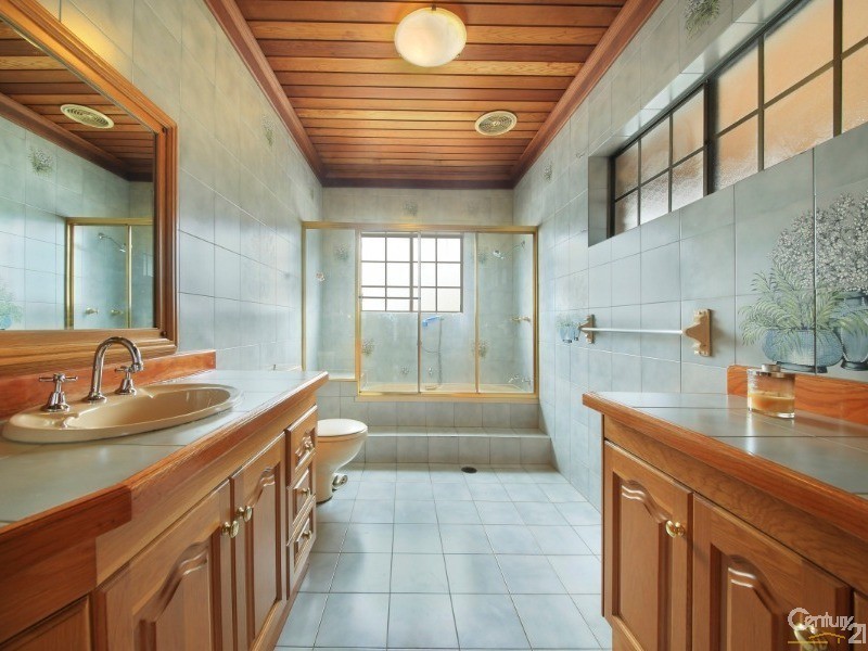 163 Carrington Ave, Hurstville NSW 2220