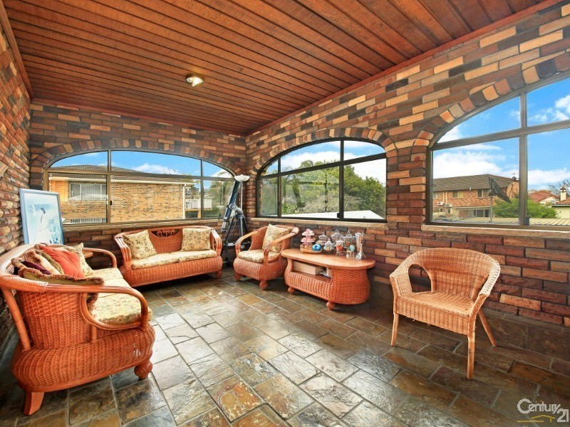 163 Carrington Ave, Hurstville NSW 2220