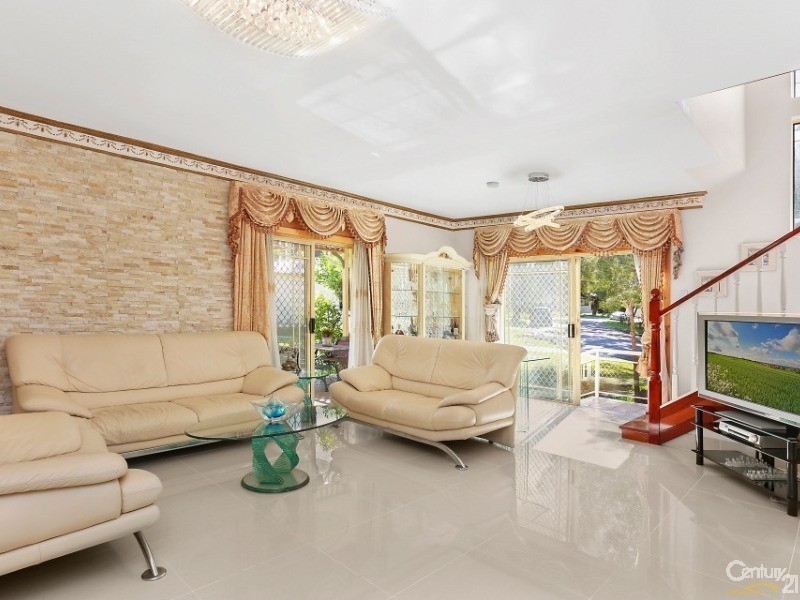 39 Thomas Street, Hurstville NSW 2220