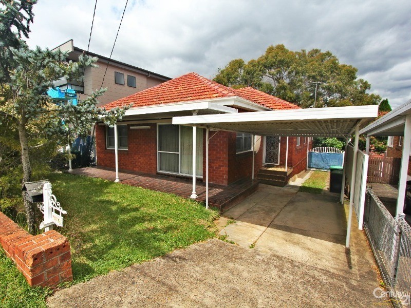 33 PANORAMA STREET, Penshurst NSW 2222