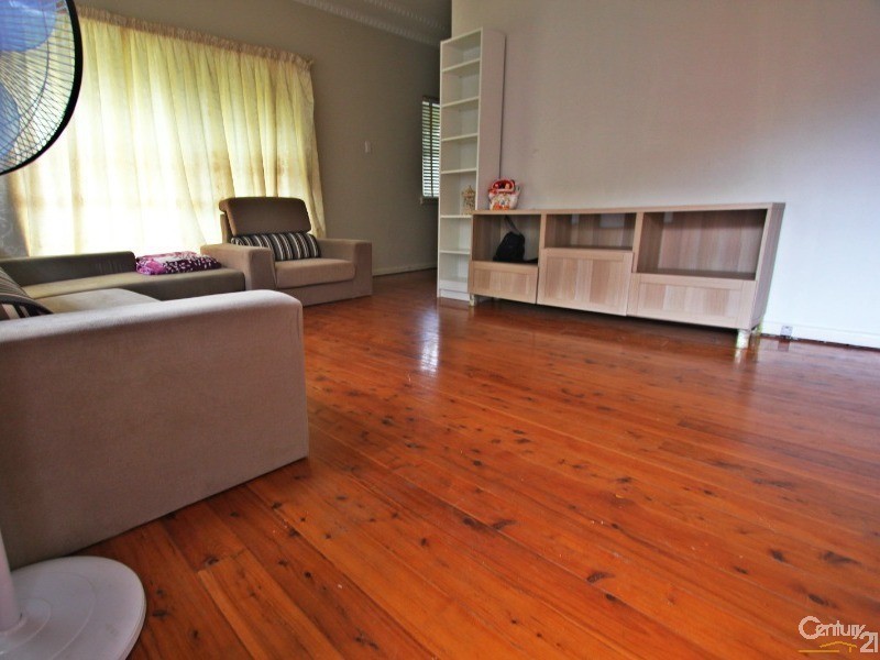 33 PANORAMA STREET, Penshurst NSW 2222