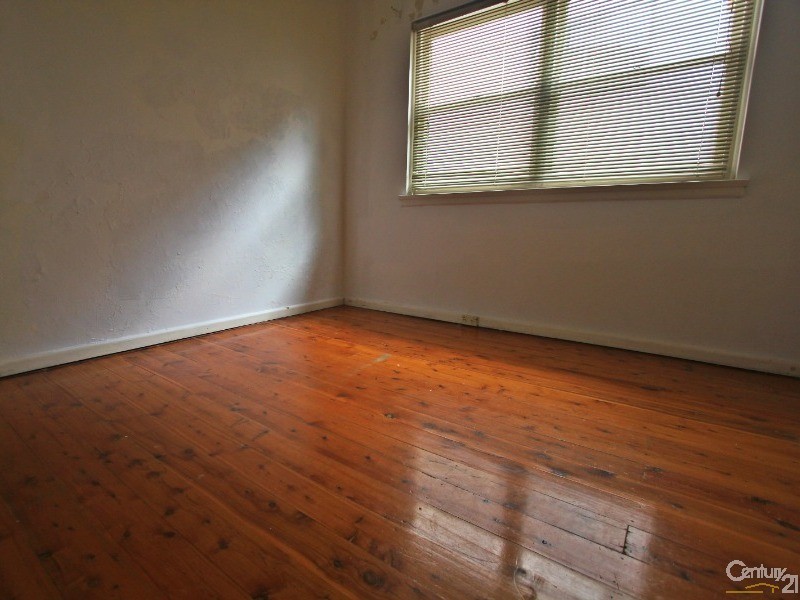 33 PANORAMA STREET, Penshurst NSW 2222