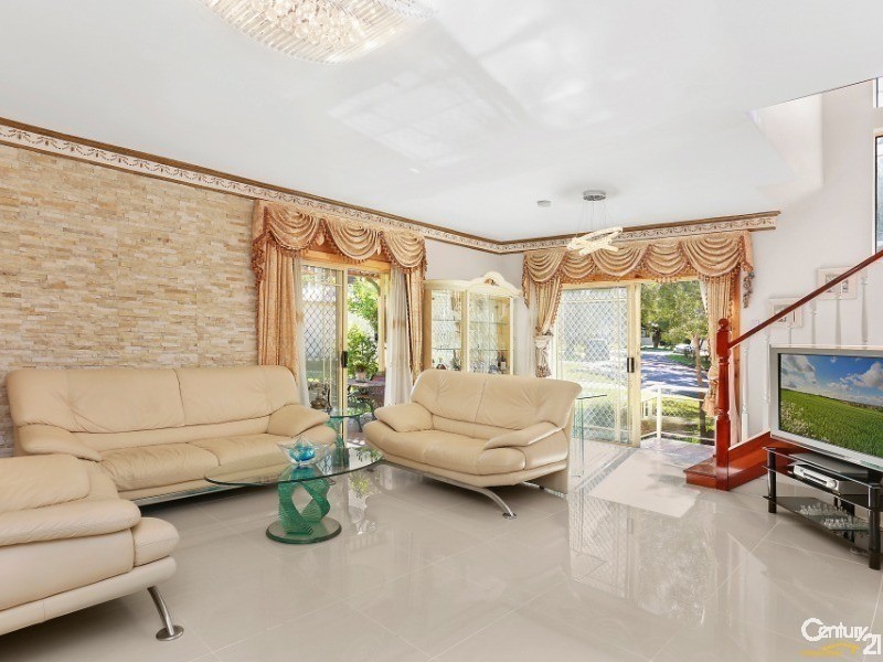 39 Thomas Street, Hurstville NSW 2220