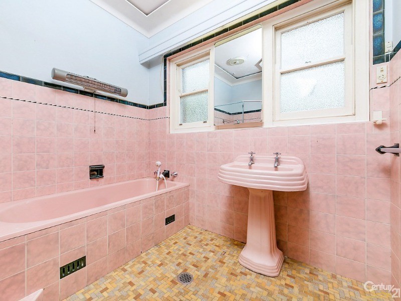 74 Queens Road, Connells Point NSW 2221