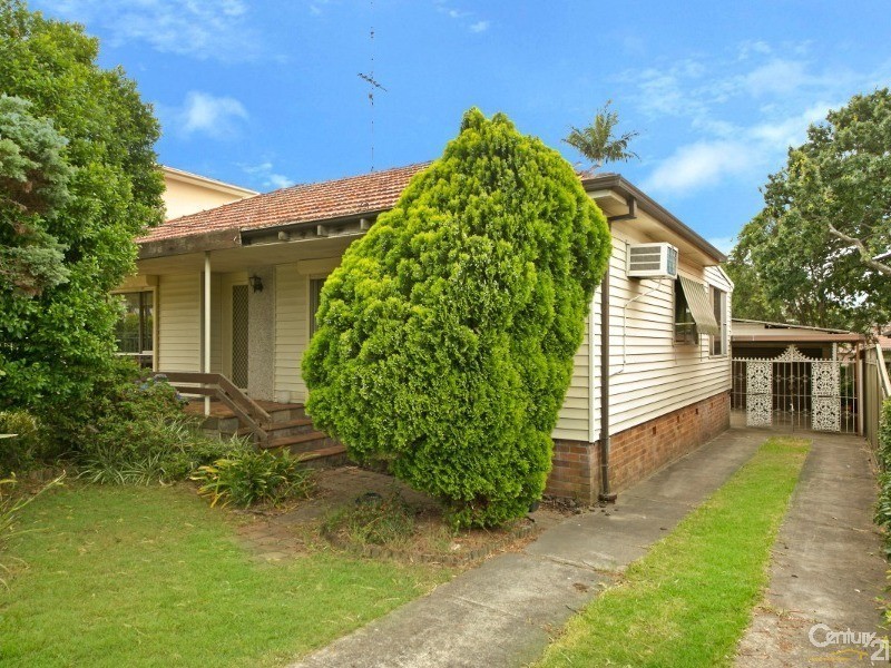 15 Lynwood Street, Blakehurst NSW 2221