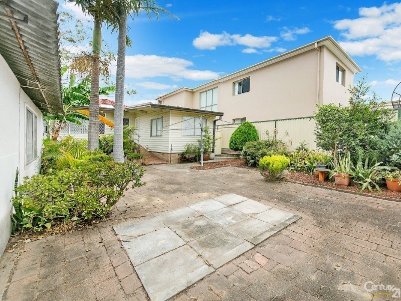 15 Lynwood Street, Blakehurst NSW 2221