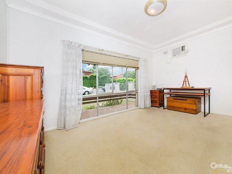 15 Lynwood Street, Blakehurst NSW 2221